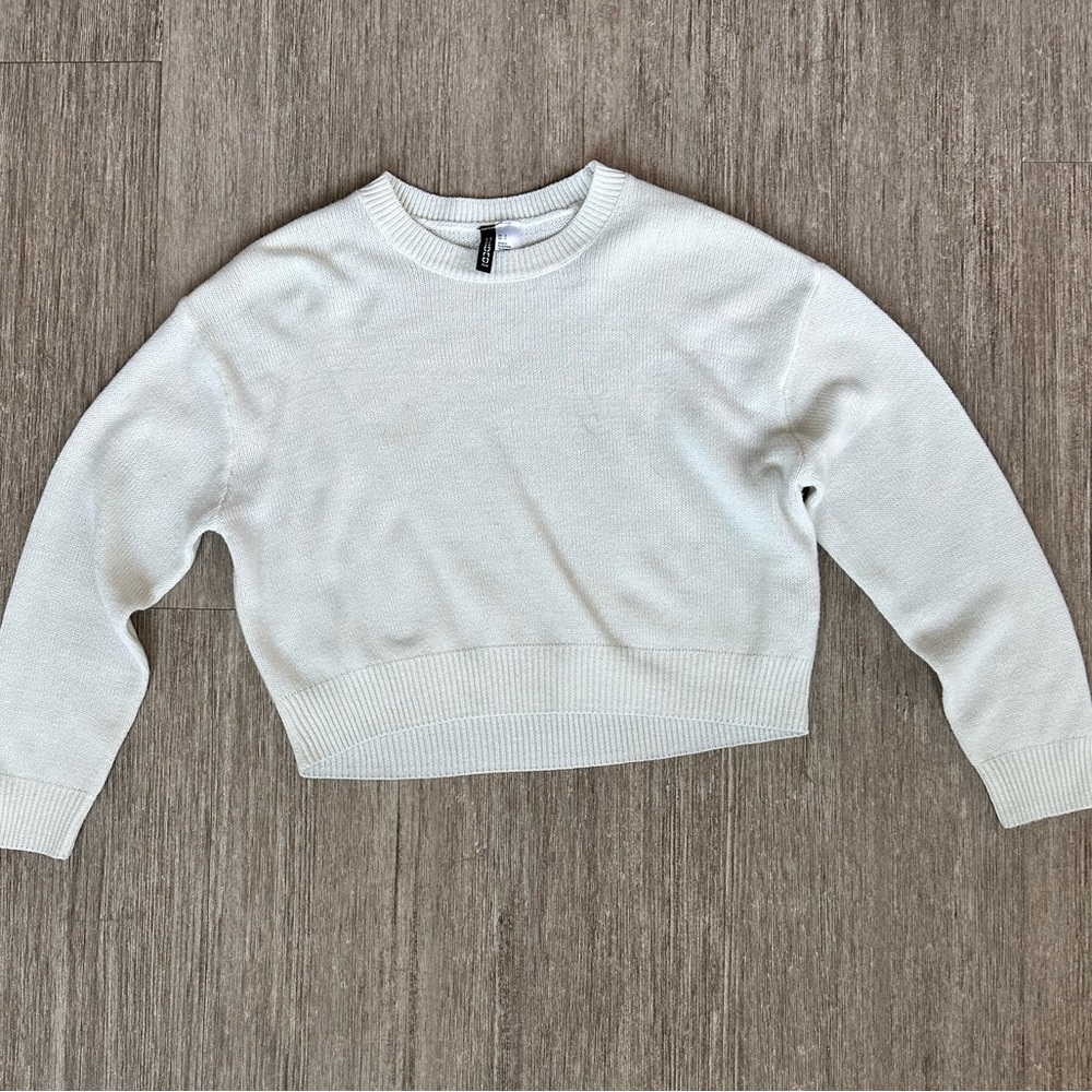 Women’s H&M White Cropped Sweater